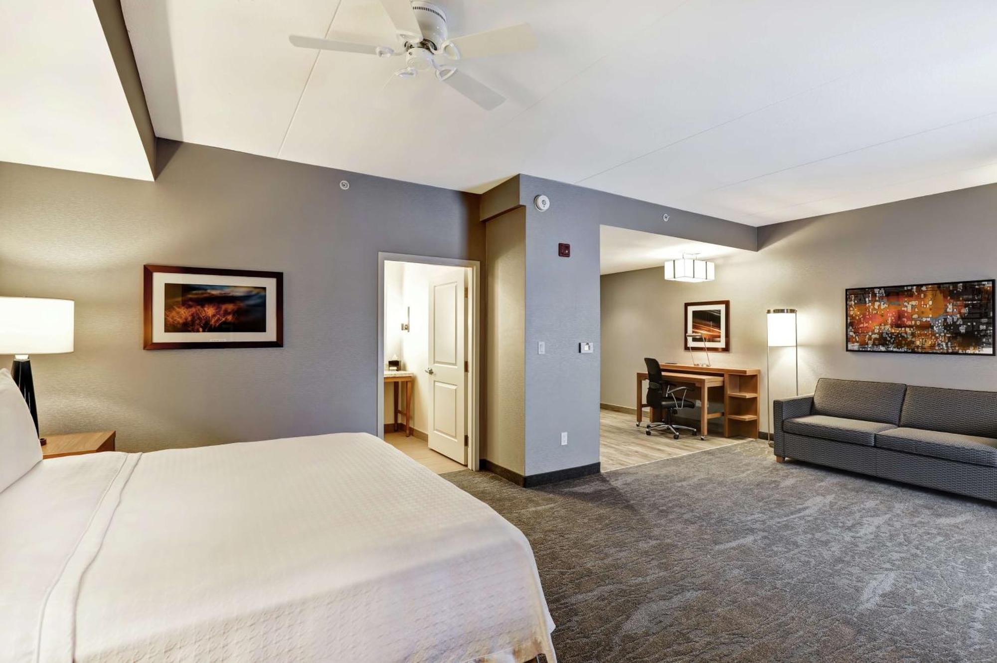 Homewood By Hilton Kanata Hotel 3*